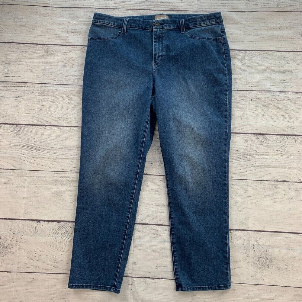 Chico's Jeans sz 3 (16) Crop Straight Leg 26.5" Inseam Medium Wash
